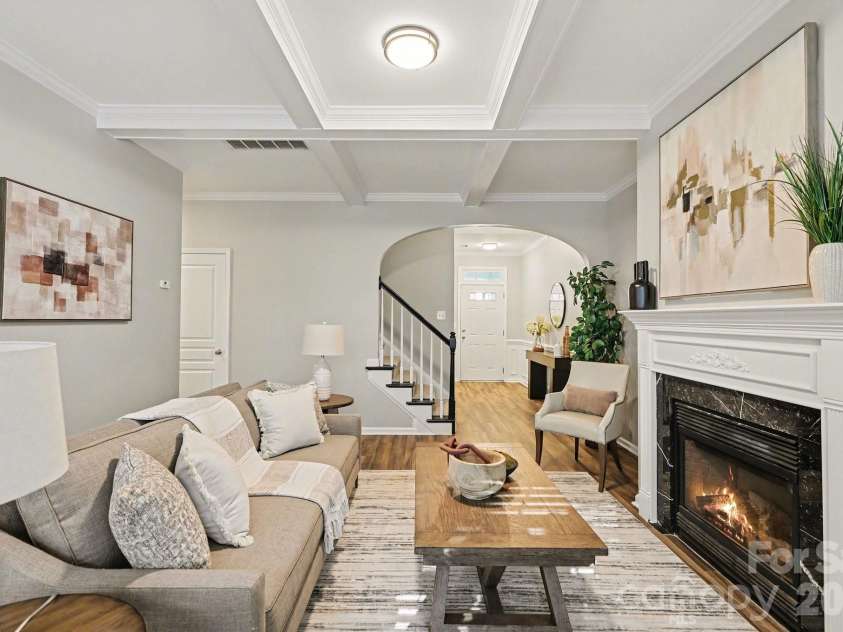 5955 Pale Moss Lane, Charlotte, NC 28269.  MLS# CAR4357485, YatesRealty ID 5291. Gas Fireplace