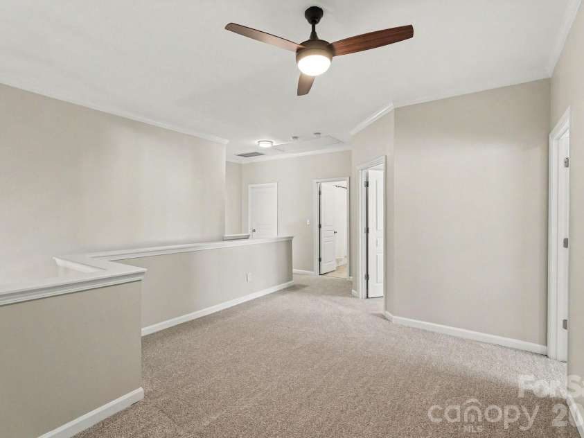 5955 Pale Moss Lane, Charlotte, NC 28269.  MLS# CAR4357485, YatesRealty ID 5291. Upper Floor Loft Area - 