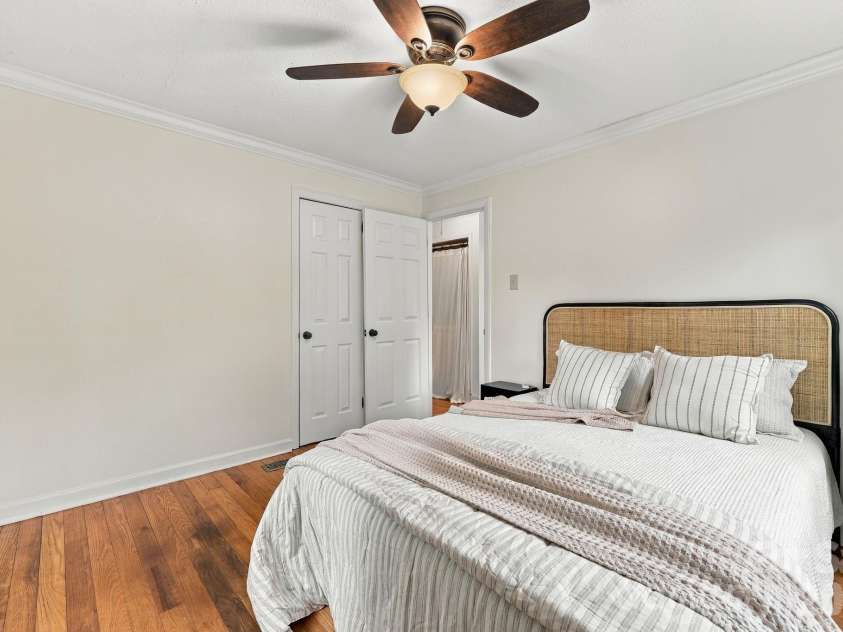 21 Balsam Avenue, Asheville, NC 28806.  MLS# CAR4423009, YatesRealty ID 52913. 
