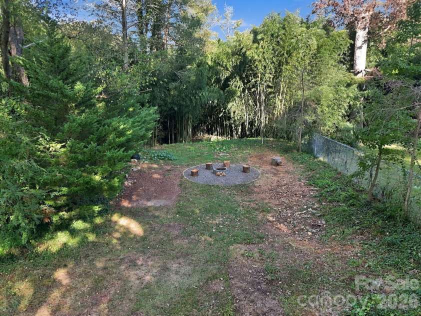 21 Balsam Avenue, Asheville, NC 28806.  MLS# CAR4423009, YatesRealty ID 52913. 