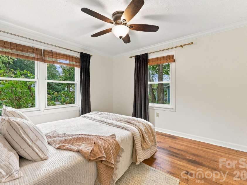21 Balsam Avenue, Asheville, NC 28806.  MLS# CAR4423009, YatesRealty ID 52913. Bedroom #1