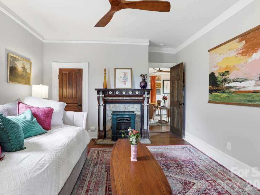 60 Roberts Street, Asheville, NC 28801.  MLS# CAR4427697, YatesRealty ID 52914. 