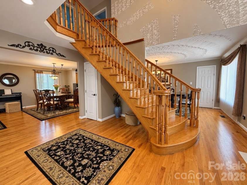 5980 Willowbottom Road, Hickory, NC 28602.  MLS# CAR4426614, YatesRealty ID 52915. 