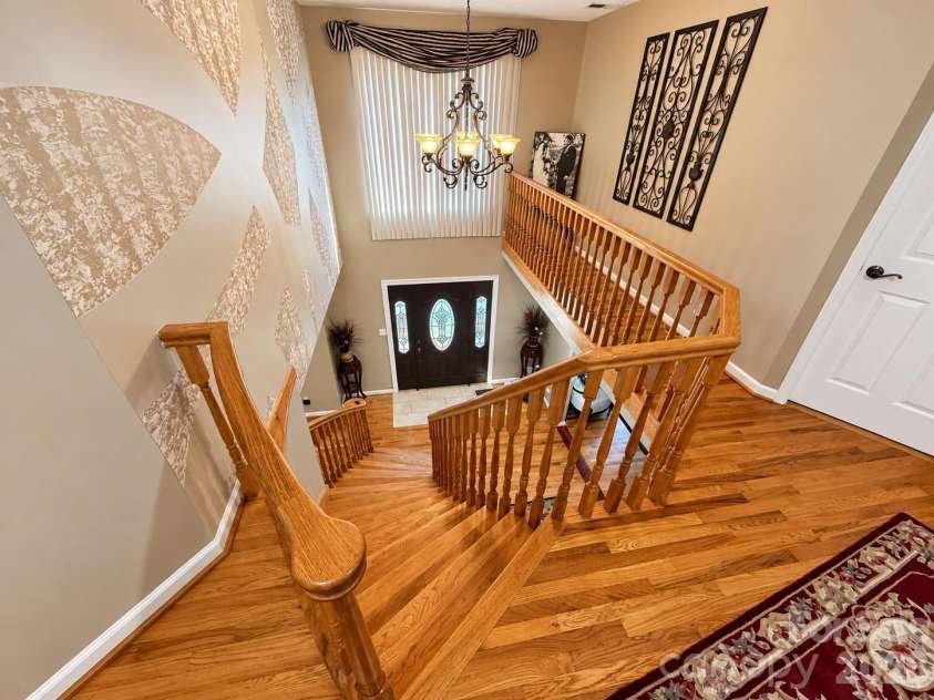 5980 Willowbottom Road, Hickory, NC 28602.  MLS# CAR4426614, YatesRealty ID 52915. 