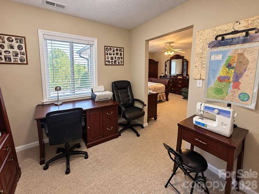 5980 Willowbottom Road, Hickory, NC 28602.  MLS# CAR4426614, YatesRealty ID 52915. 