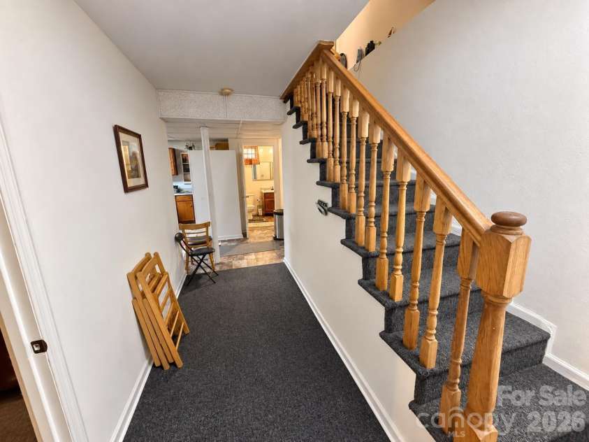 5980 Willowbottom Road, Hickory, NC 28602.  MLS# CAR4426614, YatesRealty ID 52915. 
