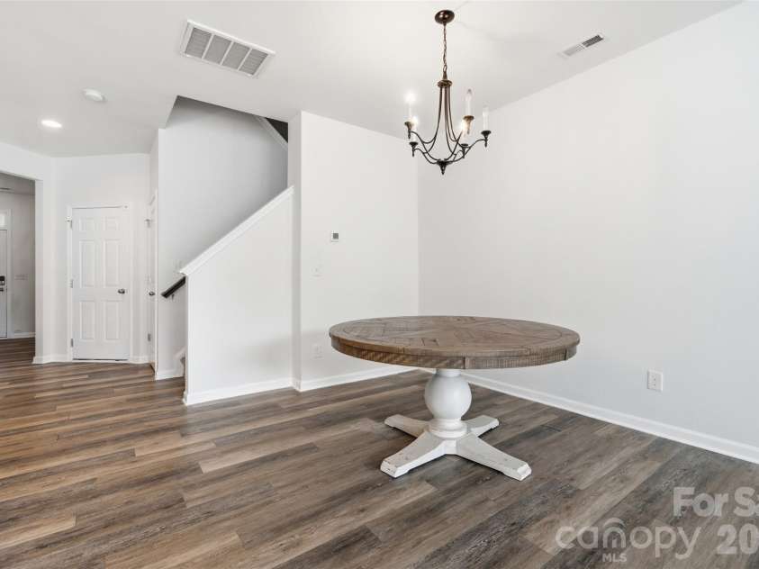 13422 Savannah Point Drive, Charlotte, NC 28273.  MLS# CAR4428290, YatesRealty ID 52916. Dining Area