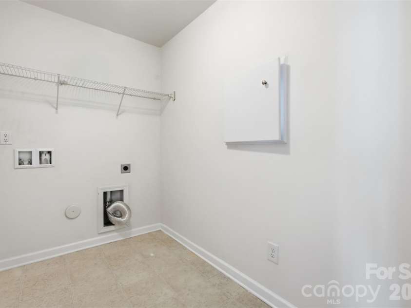 13422 Savannah Point Drive, Charlotte, NC 28273.  MLS# CAR4428290, YatesRealty ID 52916. Laundry Room
