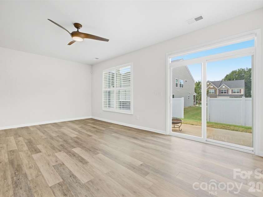13422 Savannah Point Drive, Charlotte, NC 28273.  MLS# CAR4428290, YatesRealty ID 52916. Living Room
