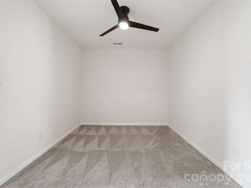 13422 Savannah Point Drive, Charlotte, NC 28273.  MLS# CAR4428290, YatesRealty ID 52916. Loft