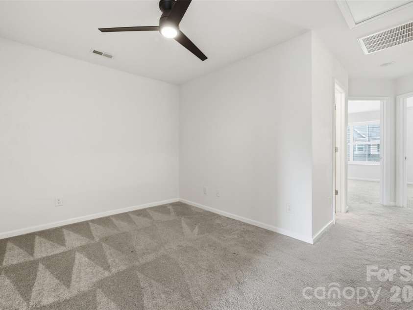 13422 Savannah Point Drive, Charlotte, NC 28273.  MLS# CAR4428290, YatesRealty ID 52916. Loft Area