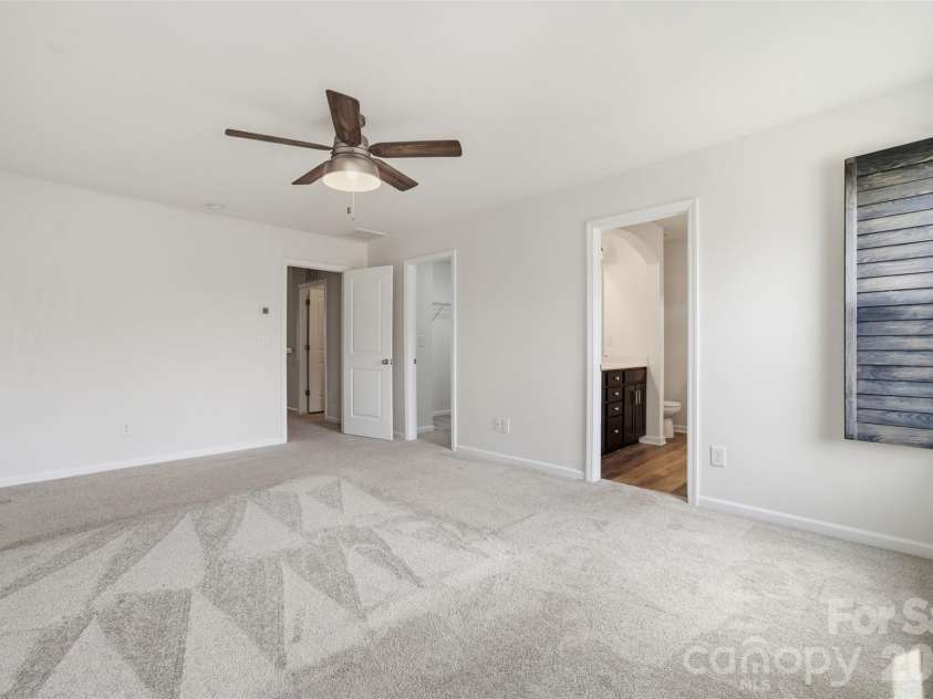 13422 Savannah Point Drive, Charlotte, NC 28273.  MLS# CAR4428290, YatesRealty ID 52916. Primary Bedroom