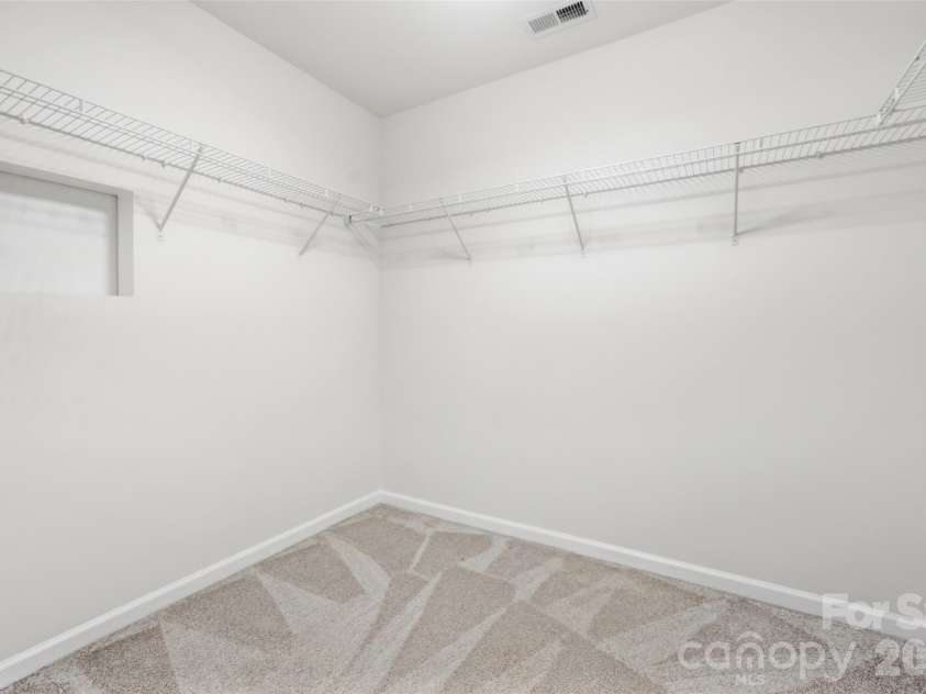 13422 Savannah Point Drive, Charlotte, NC 28273.  MLS# CAR4428290, YatesRealty ID 52916. Primary Closet