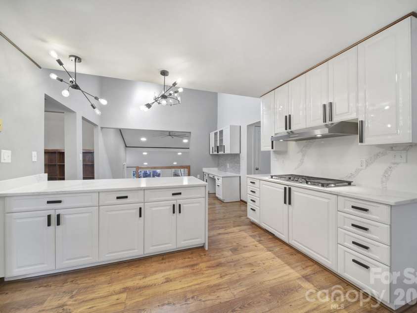 7005 Tega Cay Drive, Tega Cay, SC 29708.  MLS# CAR4319146, YatesRealty ID 5292. 
