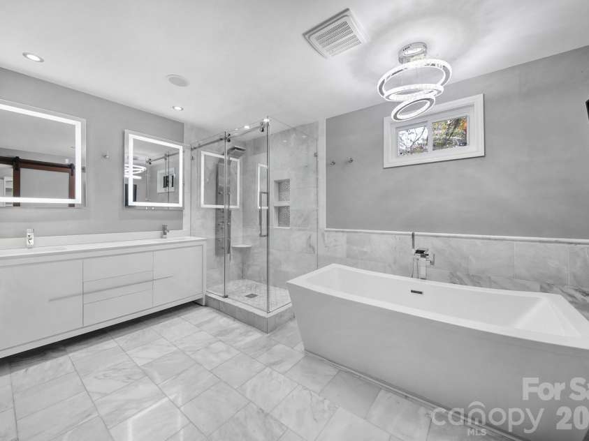 7005 Tega Cay Drive, Tega Cay, SC 29708.  MLS# CAR4319146, YatesRealty ID 5292. 