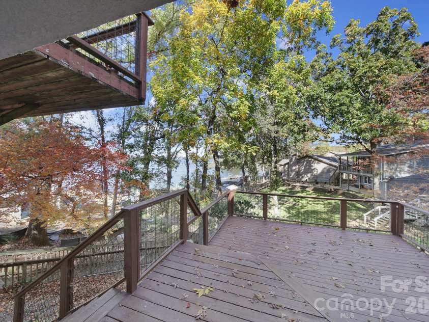 7005 Tega Cay Drive, Tega Cay, SC 29708.  MLS# CAR4319146, YatesRealty ID 5292. 
