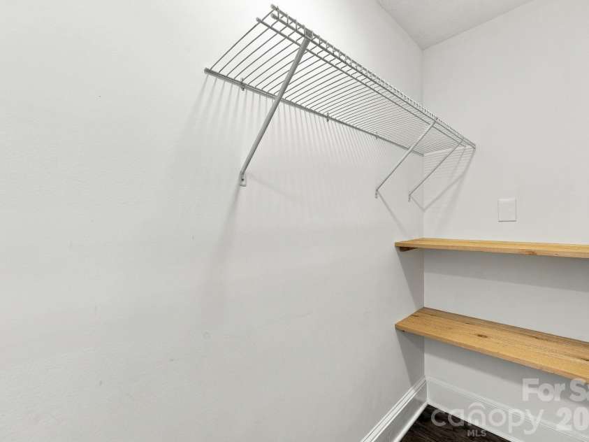 516 Englewood Street, Concord, NC 28025.  MLS# CAR4428466, YatesRealty ID 52921. 