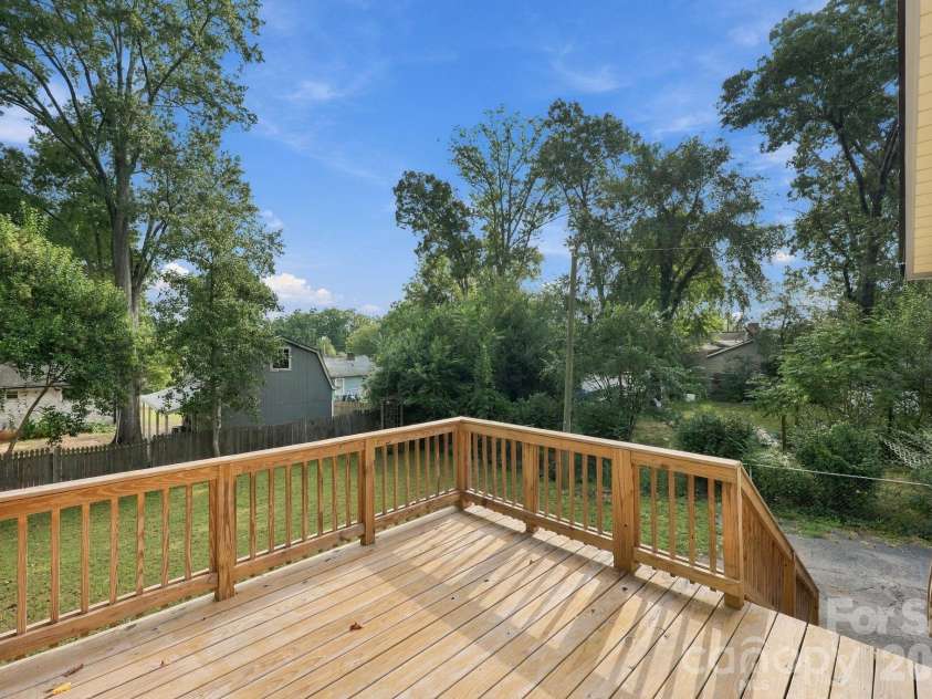 516 Englewood Street, Concord, NC 28025.  MLS# CAR4428466, YatesRealty ID 52921. 