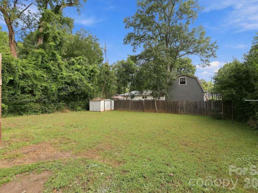 516 Englewood Street, Concord, NC 28025.  MLS# CAR4428466, YatesRealty ID 52921. 
