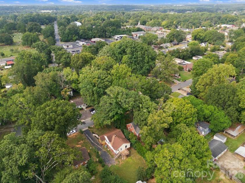 516 Englewood Street, Concord, NC 28025.  MLS# CAR4428466, YatesRealty ID 52921. 