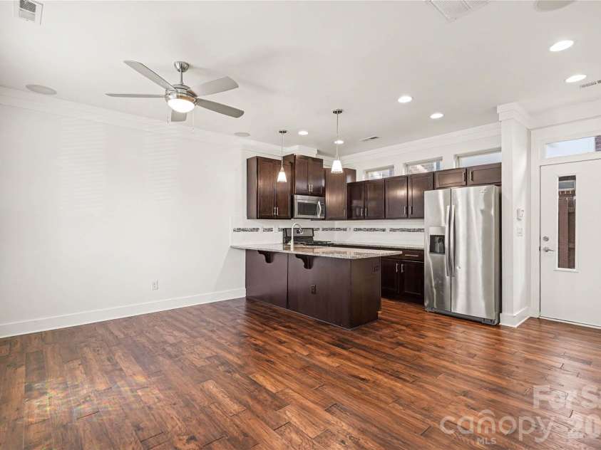 3509 Artists Way, Charlotte, NC 28205.  MLS# CAR4427885, YatesRealty ID 52926. 