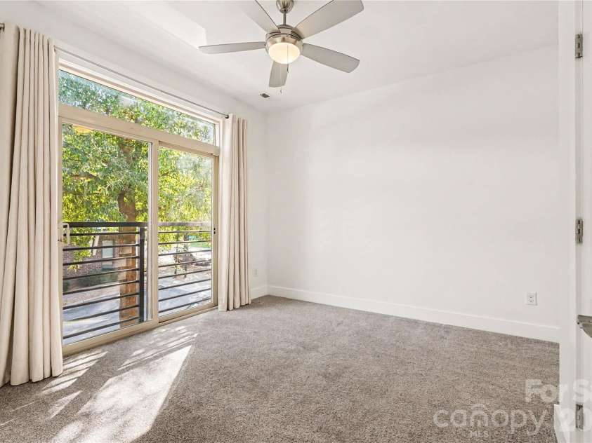 3509 Artists Way, Charlotte, NC 28205.  MLS# CAR4427885, YatesRealty ID 52926. 