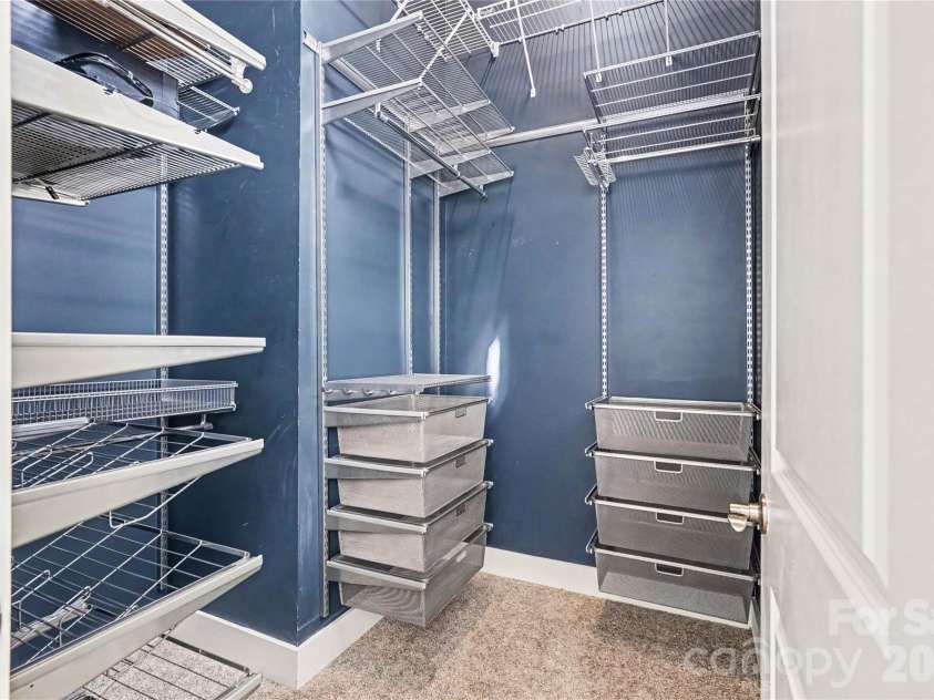 3509 Artists Way, Charlotte, NC 28205.  MLS# CAR4427885, YatesRealty ID 52926. 