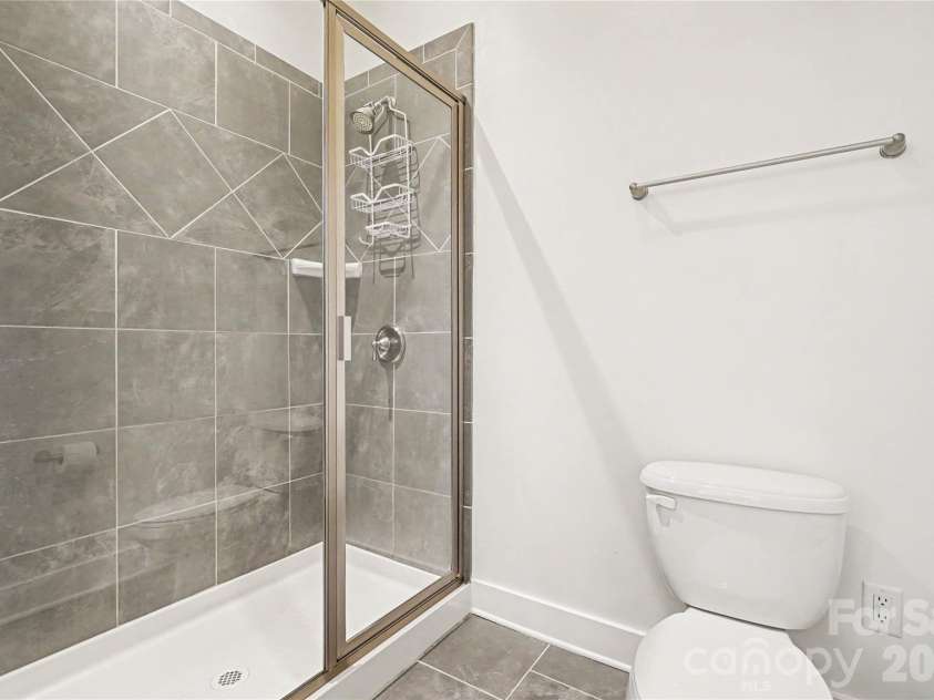 3509 Artists Way, Charlotte, NC 28205.  MLS# CAR4427885, YatesRealty ID 52926. 