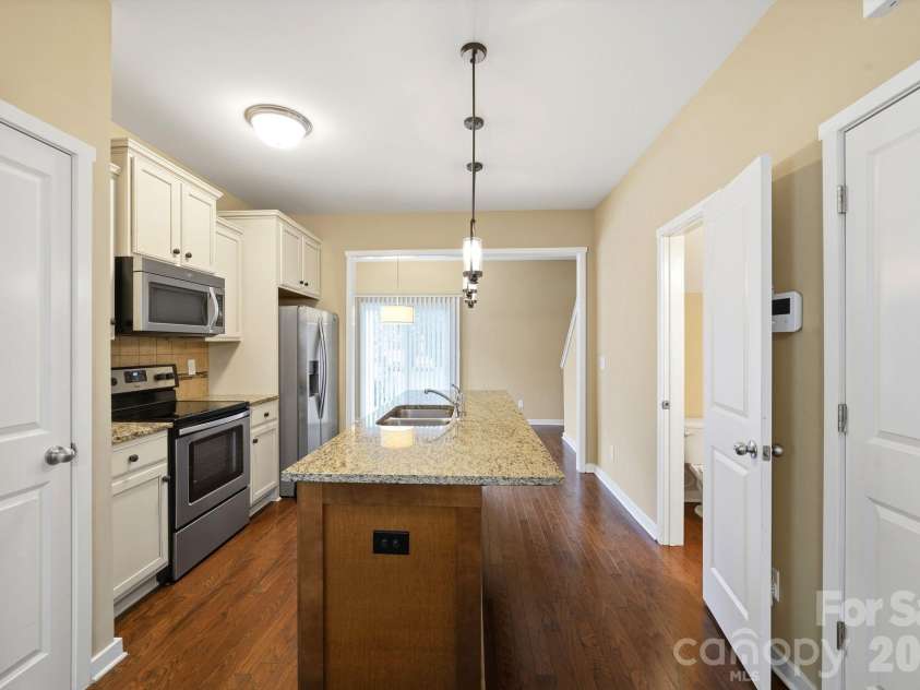 12766 Livengood Lane, Charlotte, NC 28269.  MLS# CAR4428024, YatesRealty ID 52929. 