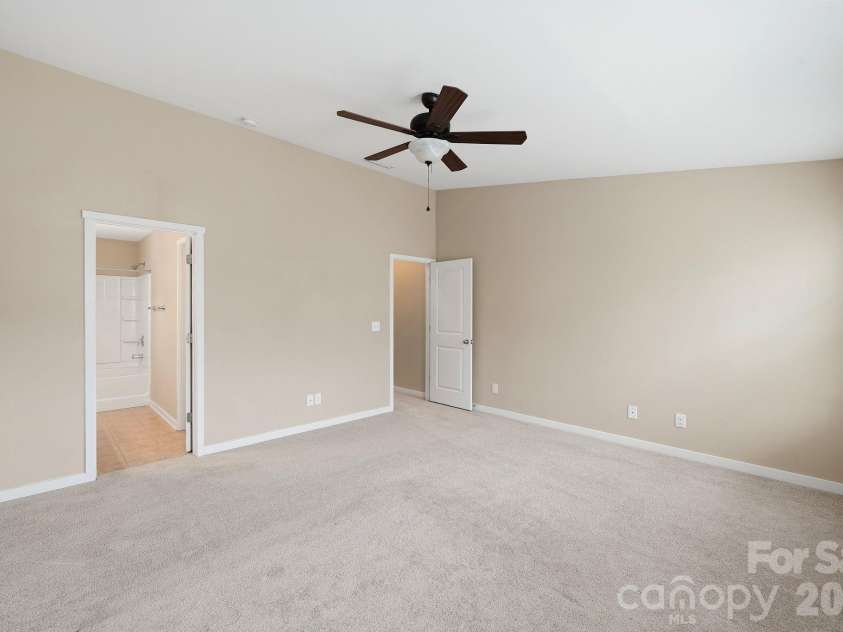 12766 Livengood Lane, Charlotte, NC 28269.  MLS# CAR4428024, YatesRealty ID 52929. 