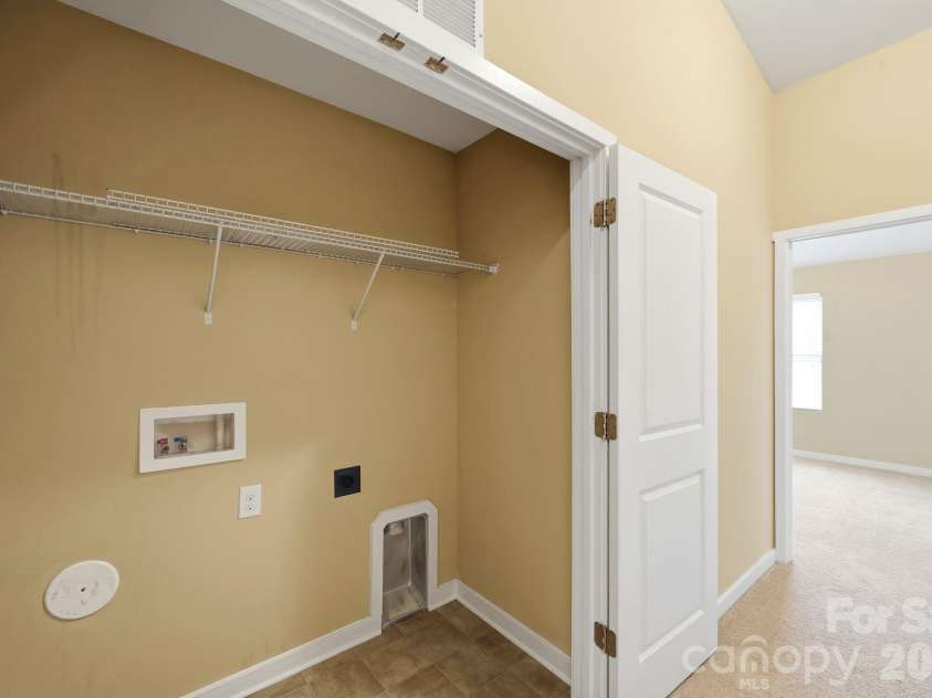 12766 Livengood Lane, Charlotte, NC 28269.  MLS# CAR4428024, YatesRealty ID 52929. 