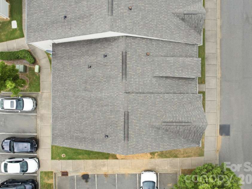12766 Livengood Lane, Charlotte, NC 28269.  MLS# CAR4428024, YatesRealty ID 52929. 