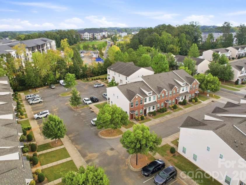 12766 Livengood Lane, Charlotte, NC 28269.  MLS# CAR4428024, YatesRealty ID 52929. 