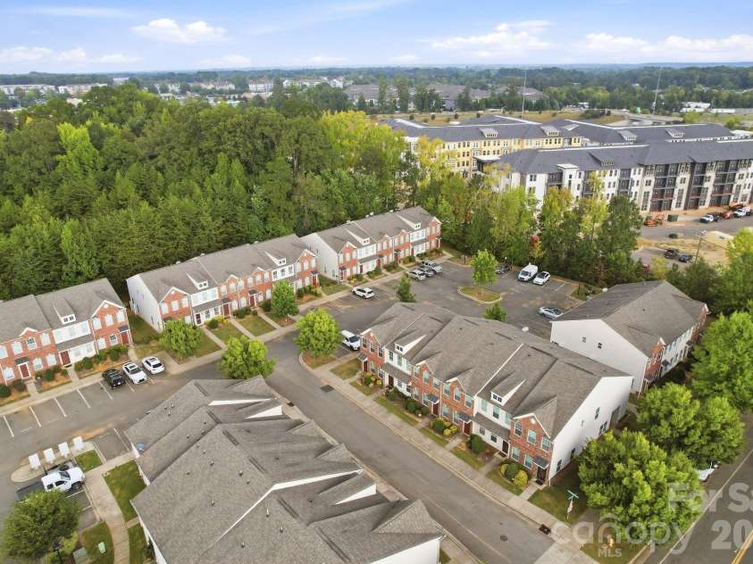 12766 Livengood Lane, Charlotte, NC 28269.  MLS# CAR4428024, YatesRealty ID 52929. 