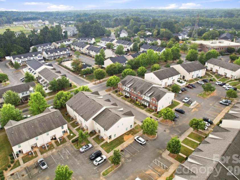 12766 Livengood Lane, Charlotte, NC 28269.  MLS# CAR4428024, YatesRealty ID 52929. 