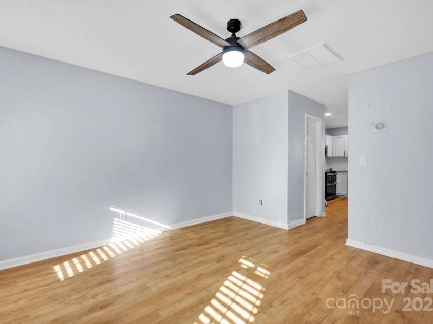 9150 Austin Ridge Lane, Charlotte, NC 28214.  MLS# CAR4213004, YatesRealty ID 5293. 