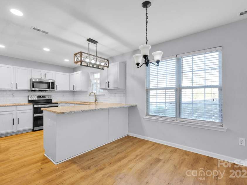 9150 Austin Ridge Lane, Charlotte, NC 28214.  MLS# CAR4213004, YatesRealty ID 5293. 