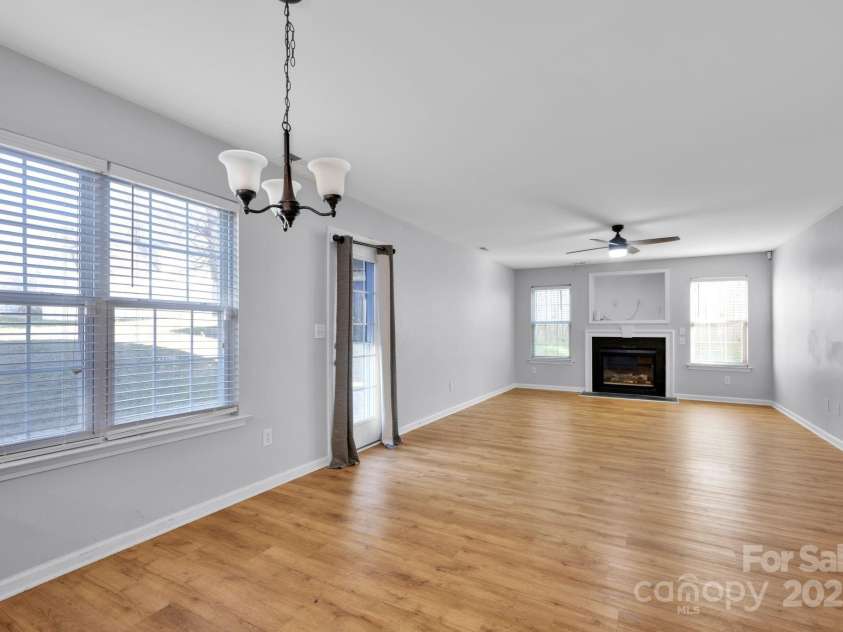 9150 Austin Ridge Lane, Charlotte, NC 28214.  MLS# CAR4213004, YatesRealty ID 5293. 