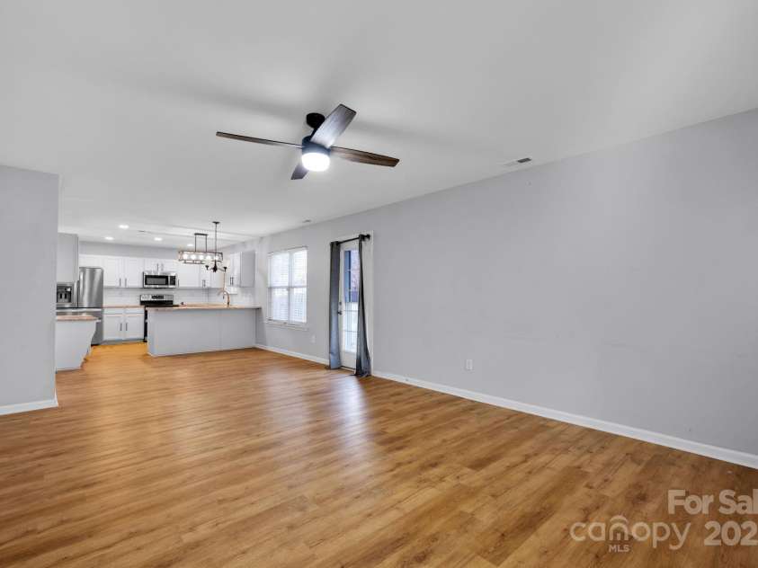 9150 Austin Ridge Lane, Charlotte, NC 28214.  MLS# CAR4213004, YatesRealty ID 5293. 