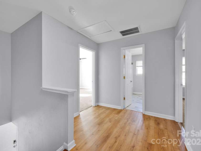 9150 Austin Ridge Lane, Charlotte, NC 28214.  MLS# CAR4213004, YatesRealty ID 5293. 