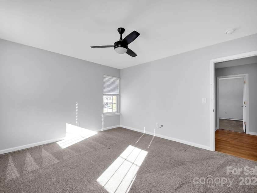 9150 Austin Ridge Lane, Charlotte, NC 28214.  MLS# CAR4213004, YatesRealty ID 5293. 