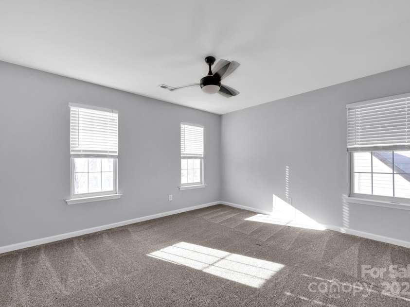 9150 Austin Ridge Lane, Charlotte, NC 28214.  MLS# CAR4213004, YatesRealty ID 5293. 