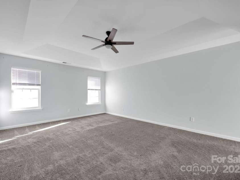 9150 Austin Ridge Lane, Charlotte, NC 28214.  MLS# CAR4213004, YatesRealty ID 5293. 