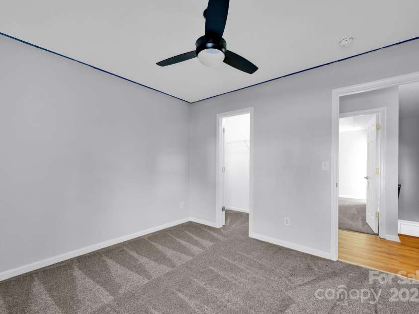 9150 Austin Ridge Lane, Charlotte, NC 28214.  MLS# CAR4213004, YatesRealty ID 5293. 