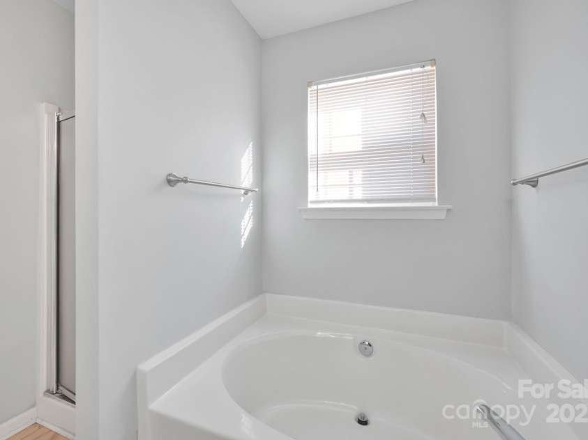 9150 Austin Ridge Lane, Charlotte, NC 28214.  MLS# CAR4213004, YatesRealty ID 5293. 