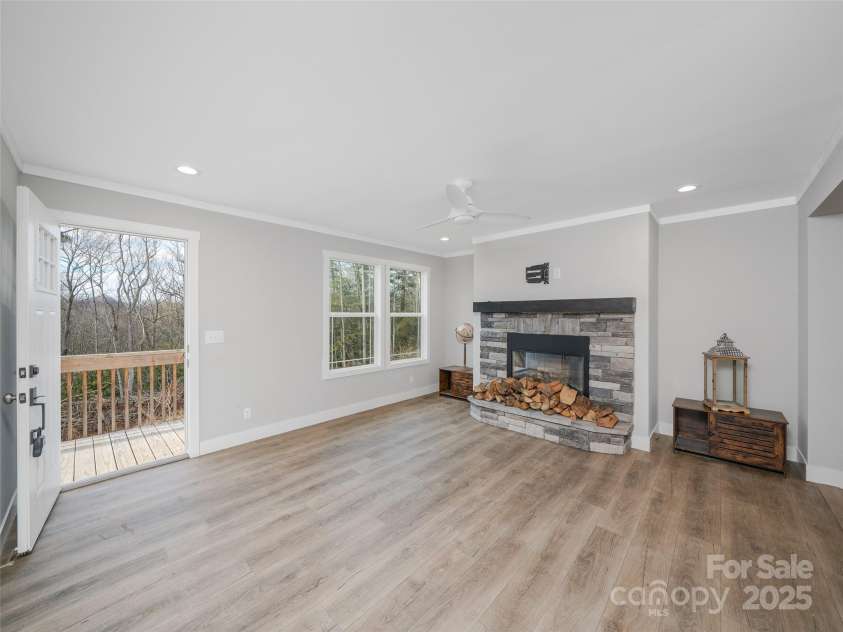 92 Jarrett Drive, Bakersville, NC 28705.  MLS# CAR4332689, YatesRealty ID 5293. 
