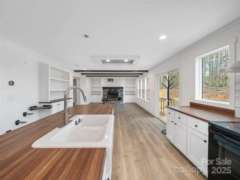 92 Jarrett Drive, Bakersville, NC 28705.  MLS# CAR4332689, YatesRealty ID 5293. 
