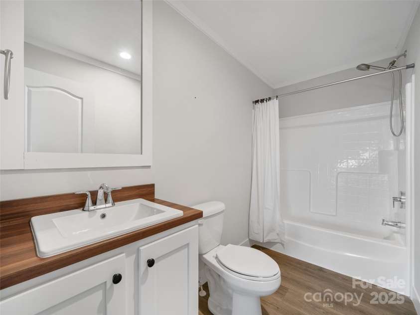 92 Jarrett Drive, Bakersville, NC 28705.  MLS# CAR4332689, YatesRealty ID 5293. 