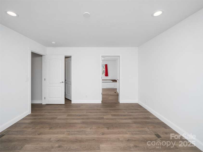 92 Jarrett Drive, Bakersville, NC 28705.  MLS# CAR4332689, YatesRealty ID 5293. 