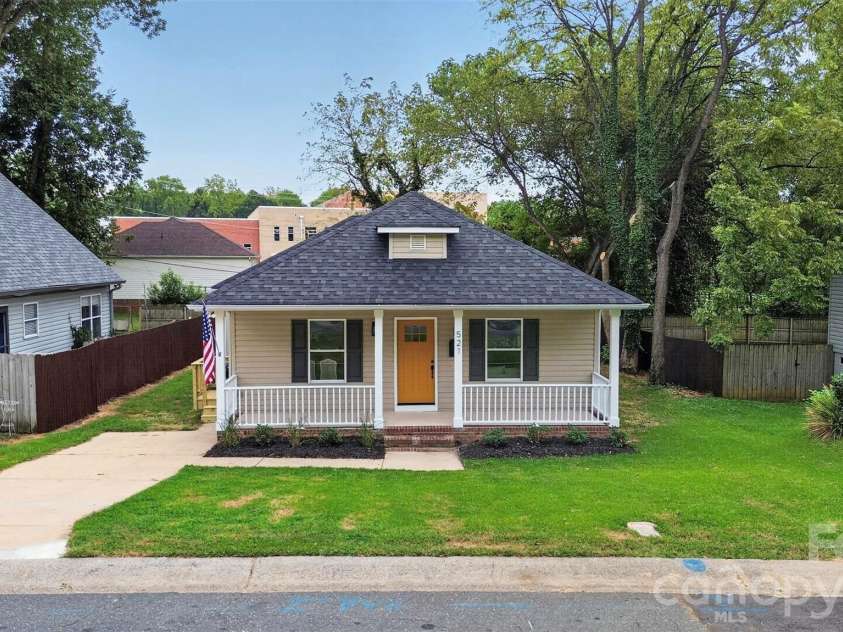 521 Katonah Avenue, Charlotte, NC 28208.  MLS# CAR4427639, YatesRealty ID 52933. 
